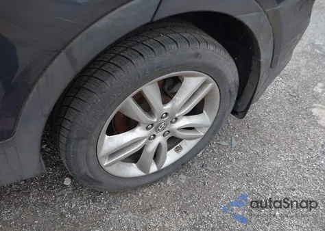 2013 Hyundai Santa Fe Sport 2.0T z USA, uszkodzony, nr VIN 5XYZWDLA4DG031060